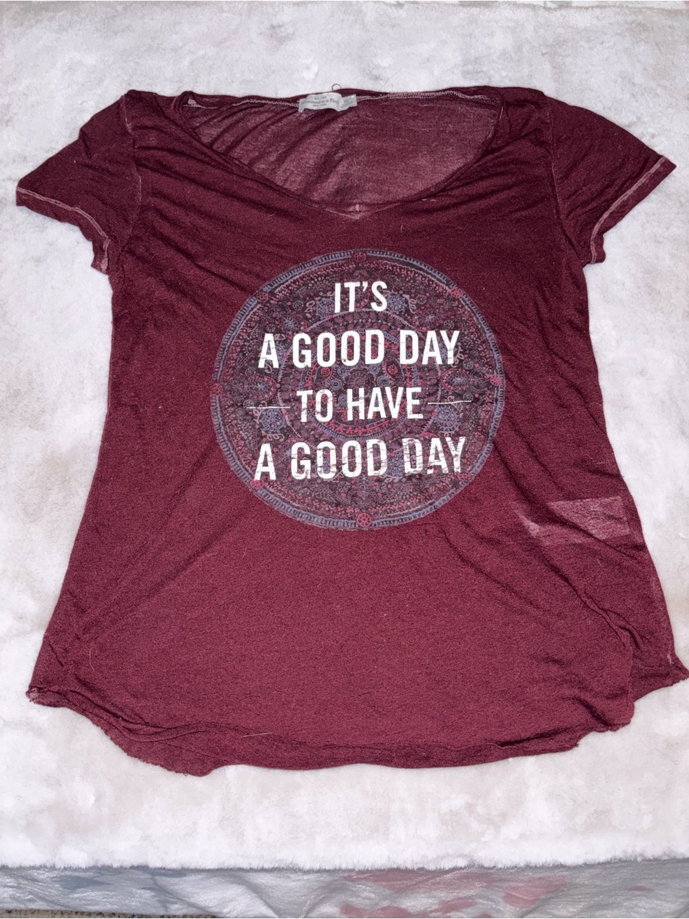 Abercrombie Women's Maroon Graphic Tee - "It's A Good Day"